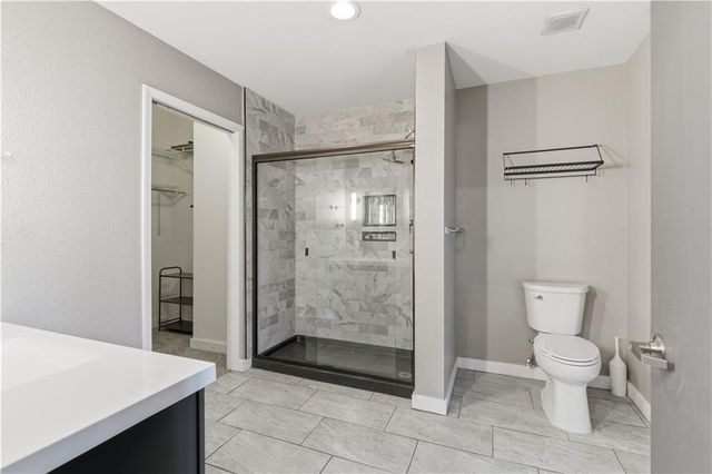 321 W 7th Street 402, Kansas City, MO 64105