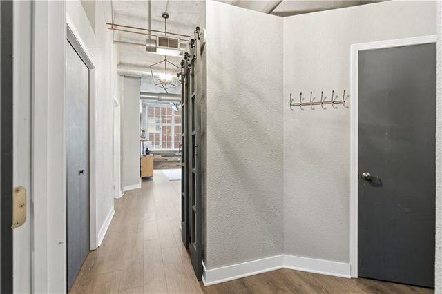 321 W 7th Street 402, Kansas City, MO 64105