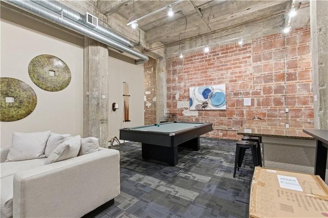 321 W 7th Street 402, Kansas City, MO 64105