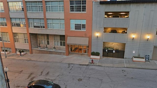 321 W 7th Street 402, Kansas City, MO 64105