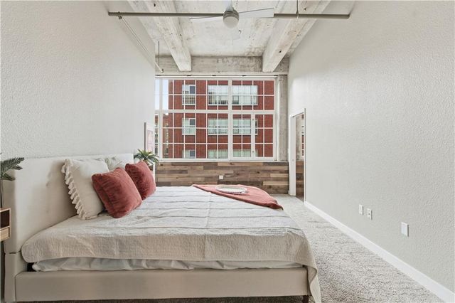 321 W 7th Street 402, Kansas City, MO 64105