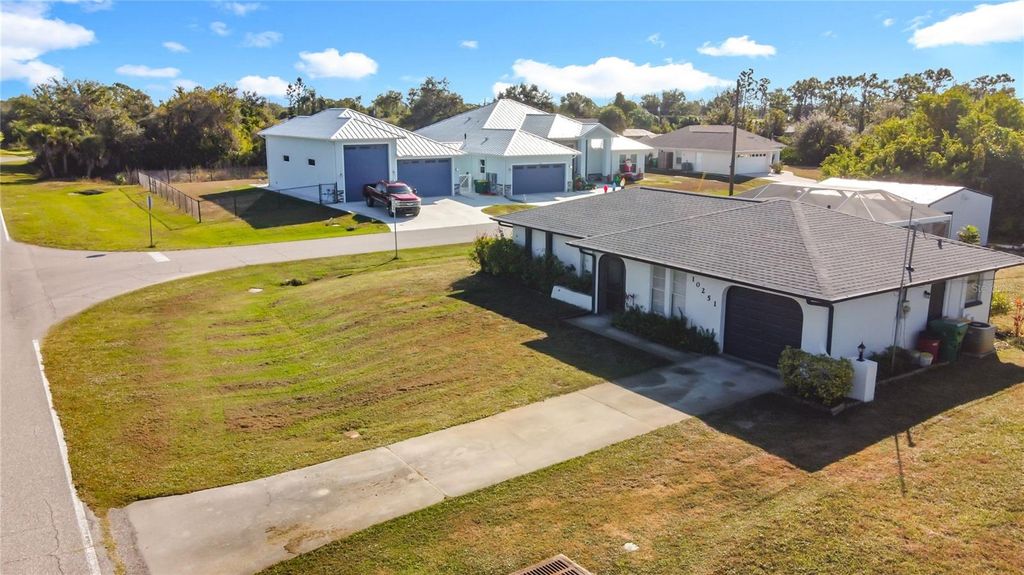 Image 2 of property listing at 10251 OCEANSPRAY BOULEVARD, Englewood, FL 34224