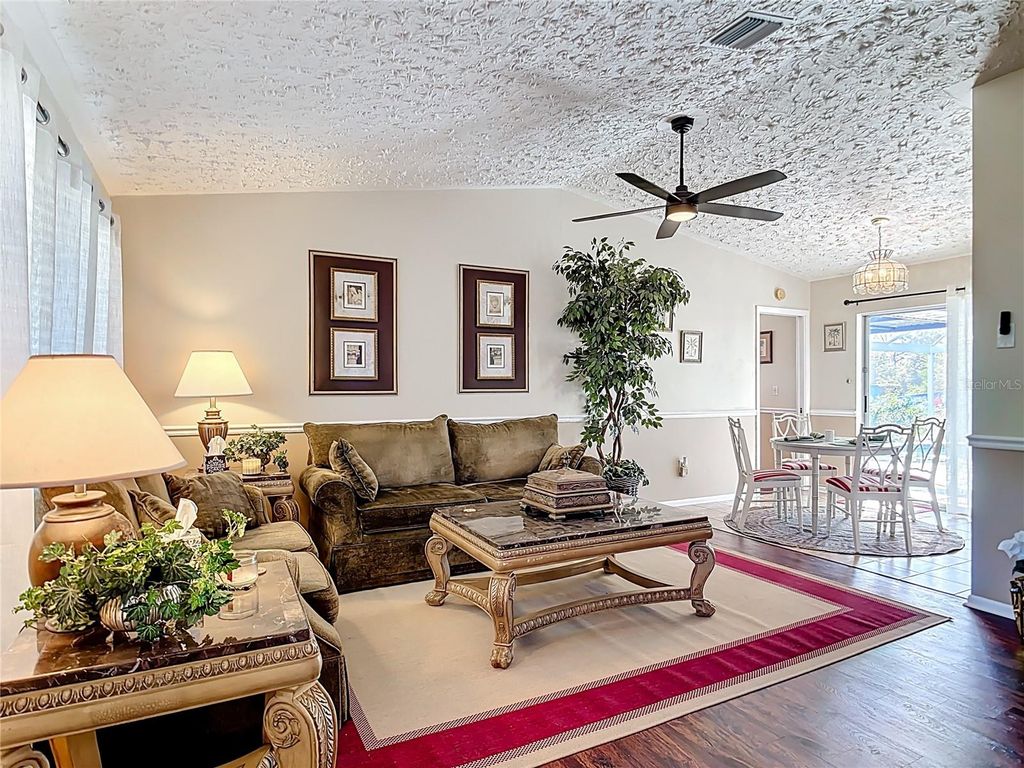 Image 16 of property listing at 10251 OCEANSPRAY BOULEVARD, Englewood, FL 34224