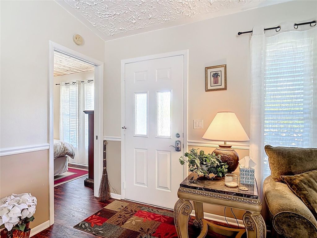 Image 18 of property listing at 10251 OCEANSPRAY BOULEVARD, Englewood, FL 34224