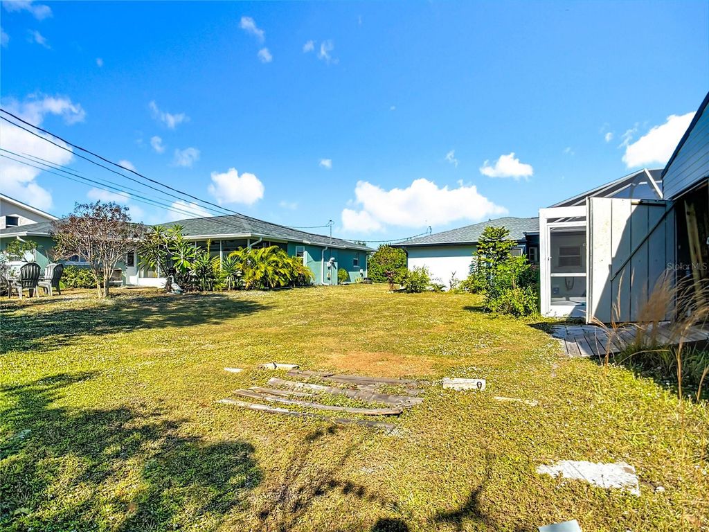 Image 40 of property listing at 10251 OCEANSPRAY BOULEVARD, Englewood, FL 34224