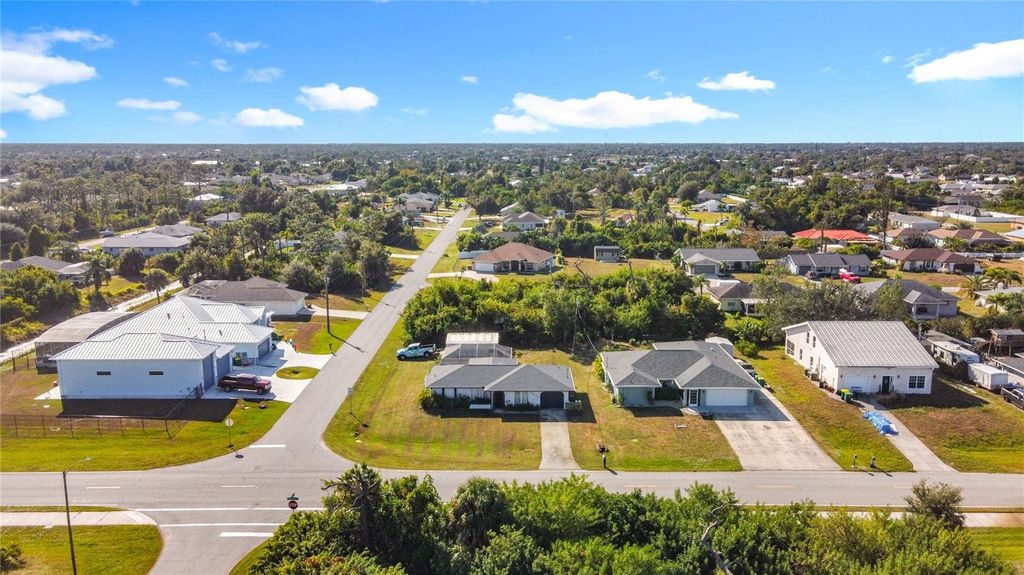 Image 46 of property listing at 10251 OCEANSPRAY BOULEVARD, Englewood, FL 34224