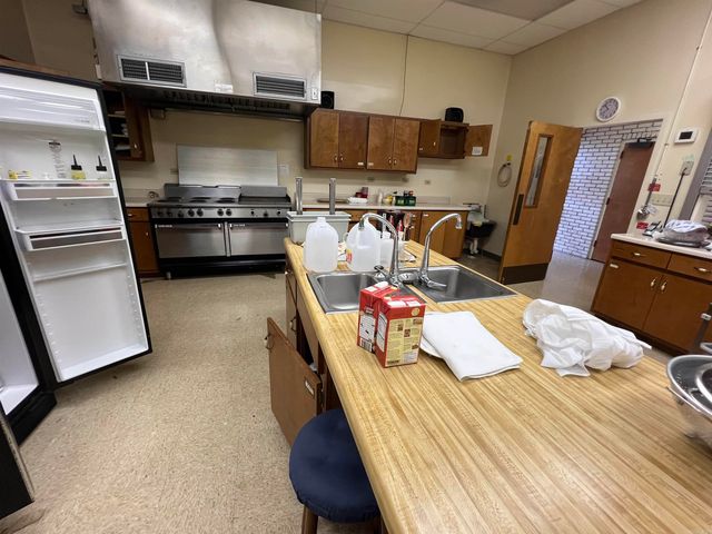 600 W CHURCH Street, Horseshoe Bend, AR 72512