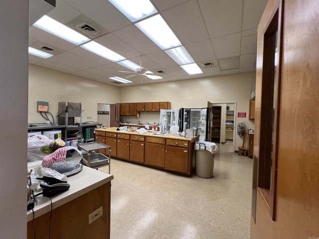 600 W CHURCH Street, Horseshoe Bend, AR 72512