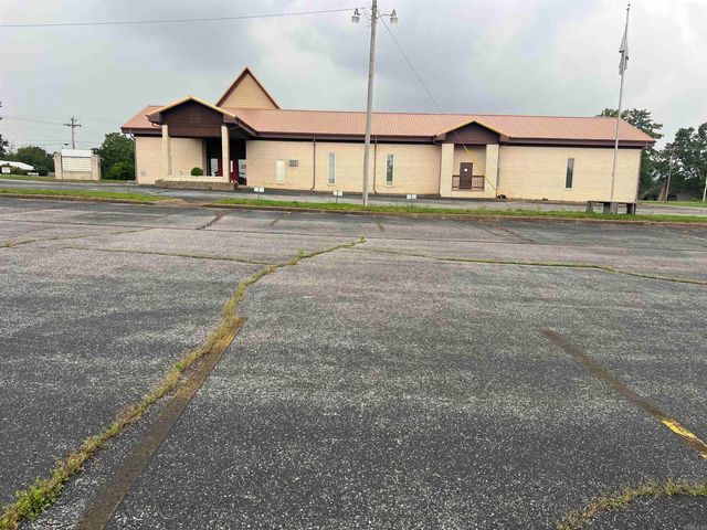 600 W CHURCH Street, Horseshoe Bend, AR 72512