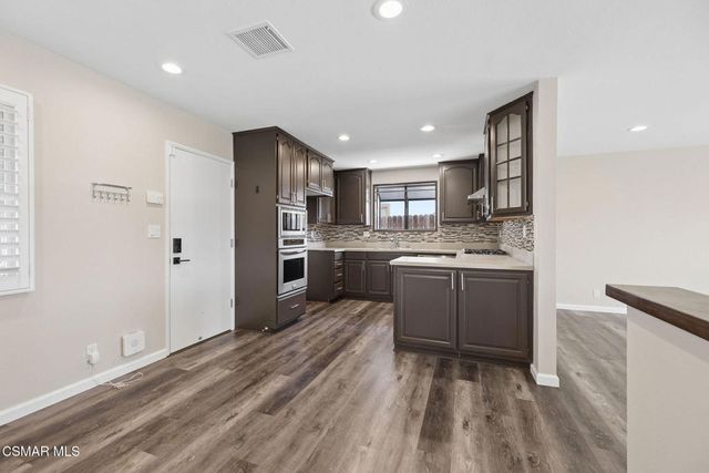 2066 Dwight Avenue, Camarillo, CA 93010