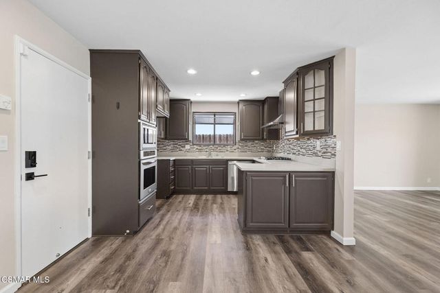 2066 Dwight Avenue, Camarillo, CA 93010