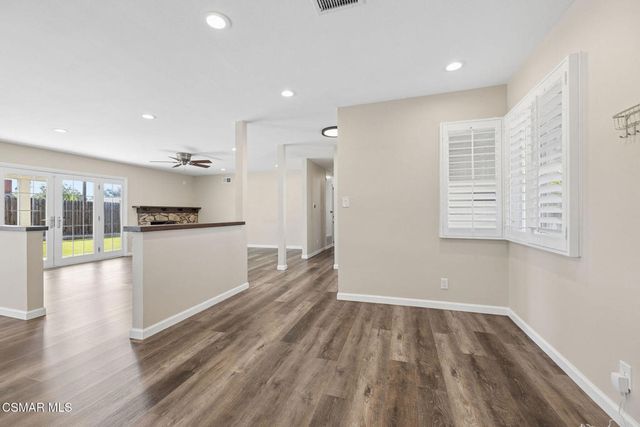 2066 Dwight Avenue, Camarillo, CA 93010