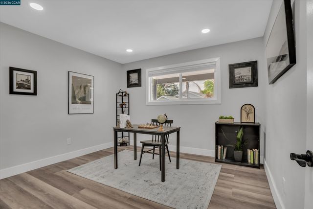 2131 Pomona Ave, Martinez, CA 94553
