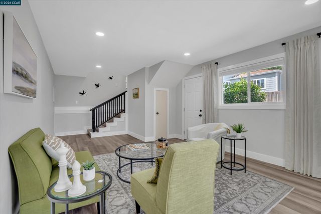 2131 Pomona Ave, Martinez, CA 94553