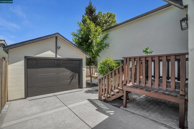 2131 Pomona Ave, Martinez, CA 94553