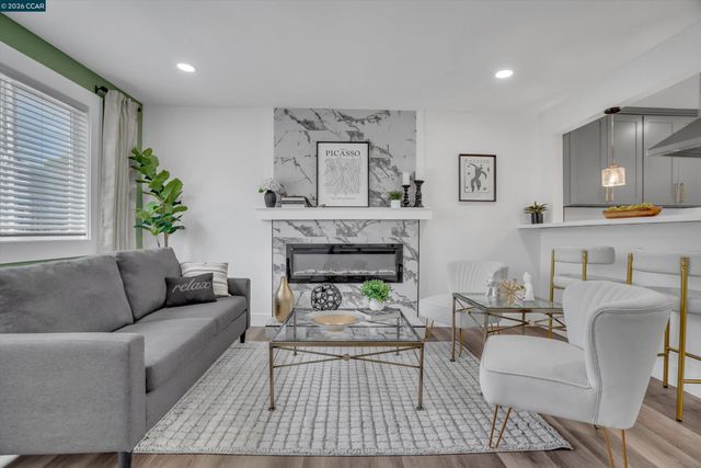 2131 Pomona Ave, Martinez, CA 94553
