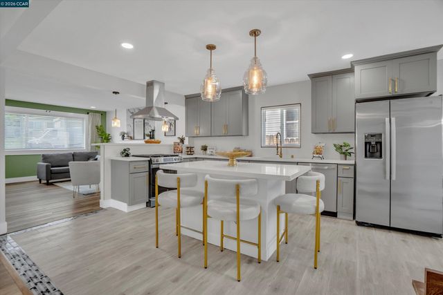 2131 Pomona Ave, Martinez, CA 94553