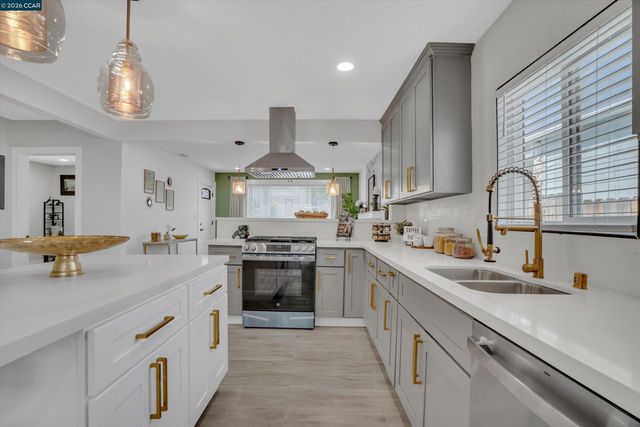 2131 Pomona Ave, Martinez, CA 94553