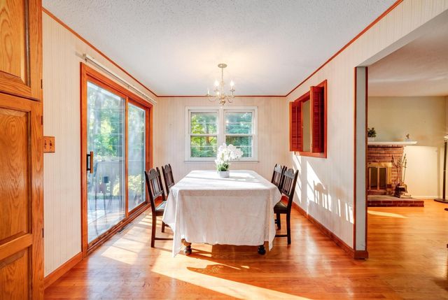 15 Carriage Dr, Chelmsford, MA 01824