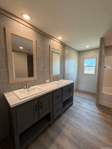4214 Woodrow Center Rd, Kingsbury, TX 78638
