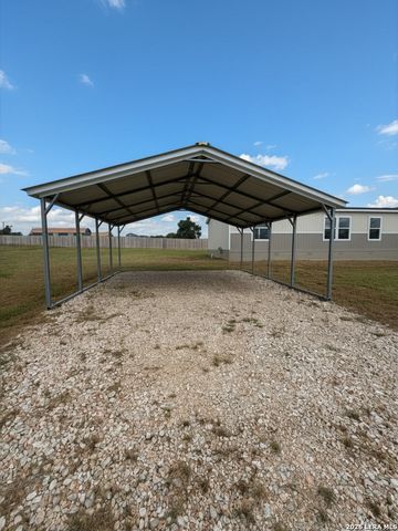 4214 Woodrow Center Rd, Kingsbury, TX 78638