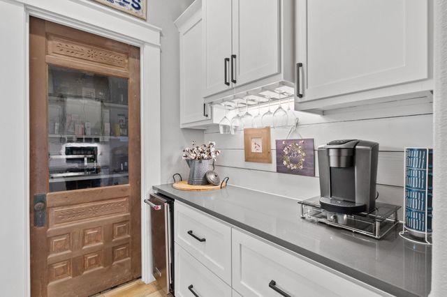 1457 Avenida High VW, Driftwood, TX 78619
