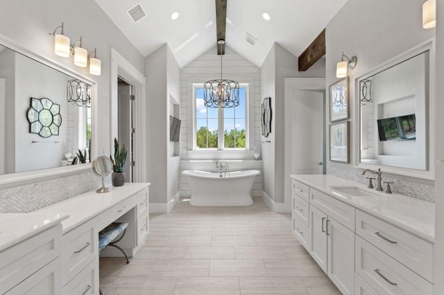 1457 Avenida High VW, Driftwood, TX 78619