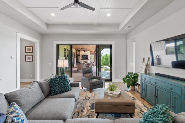 1457 Avenida High VW, Driftwood, TX 78619
