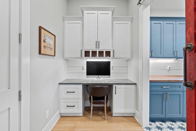 1457 Avenida High VW, Driftwood, TX 78619