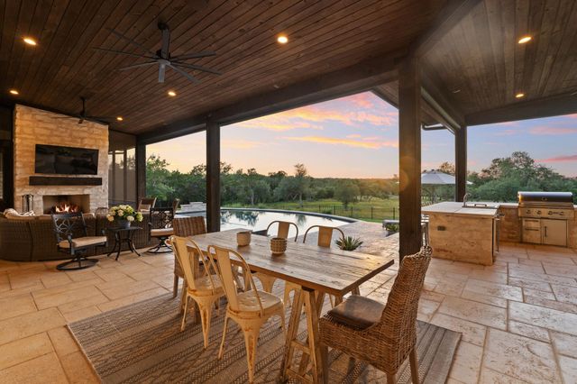 1457 Avenida High VW, Driftwood, TX 78619