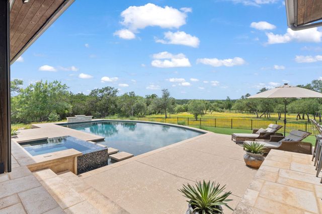 1457 Avenida High VW, Driftwood, TX 78619
