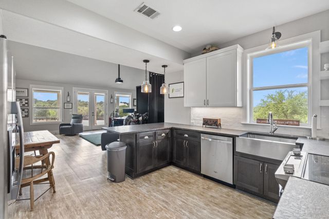 1457 Avenida High VW, Driftwood, TX 78619