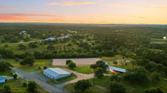 1457 Avenida High VW, Driftwood, TX 78619