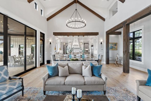 1457 Avenida High VW, Driftwood, TX 78619