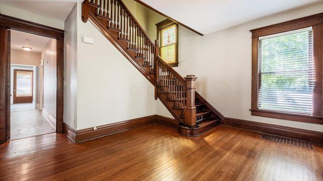 128 S Pearl Street, Granville, OH 43023