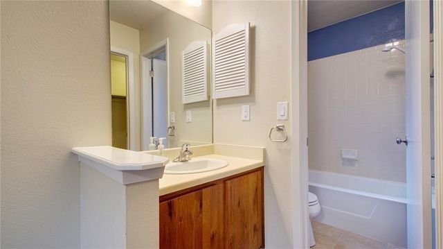 4407 Limewood CT A, Austin, TX 78727