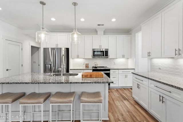 6532 Oak Canopy Drive, Wilmington, NC 28409