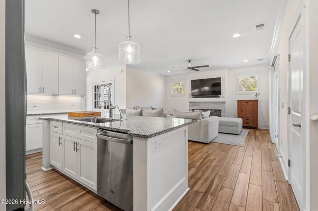 6532 Oak Canopy Drive, Wilmington, NC 28409