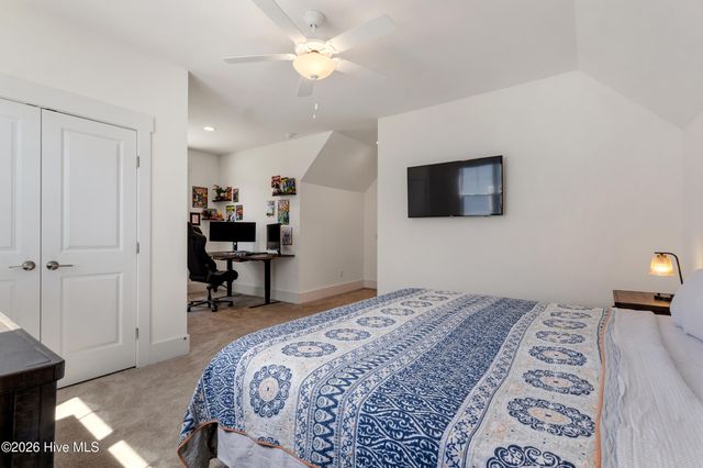 6532 Oak Canopy Drive, Wilmington, NC 28409