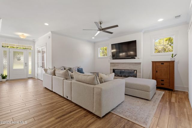 6532 Oak Canopy Drive, Wilmington, NC 28409