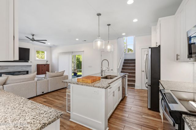 6532 Oak Canopy Drive, Wilmington, NC 28409