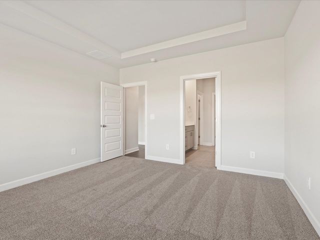 935 Rising Oak Court, Spartanburg, SC 29301