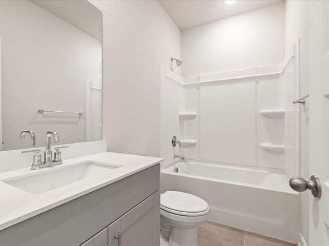935 Rising Oak Court, Spartanburg, SC 29301