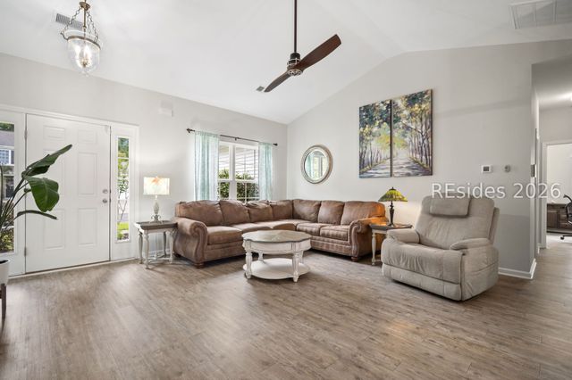 22 Sand Live Oak Dr, Bluffton, SC 29910