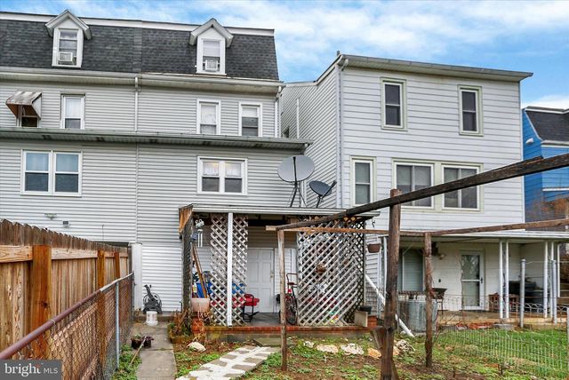 410 MAPLE ST, Lebanon, PA 17046