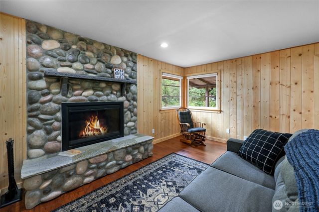 19823 Canyon Drive, Granite Falls, WA 98252
