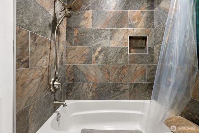 19823 Canyon Drive, Granite Falls, WA 98252