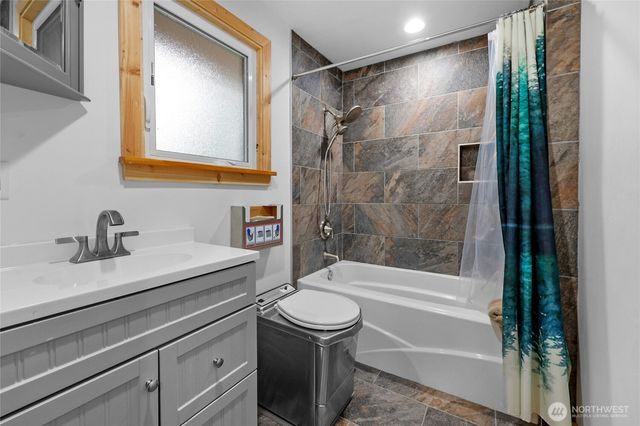19823 Canyon Drive, Granite Falls, WA 98252