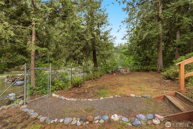 19823 Canyon Drive, Granite Falls, WA 98252
