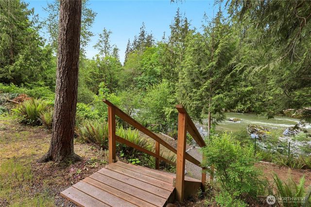 19823 Canyon Drive, Granite Falls, WA 98252